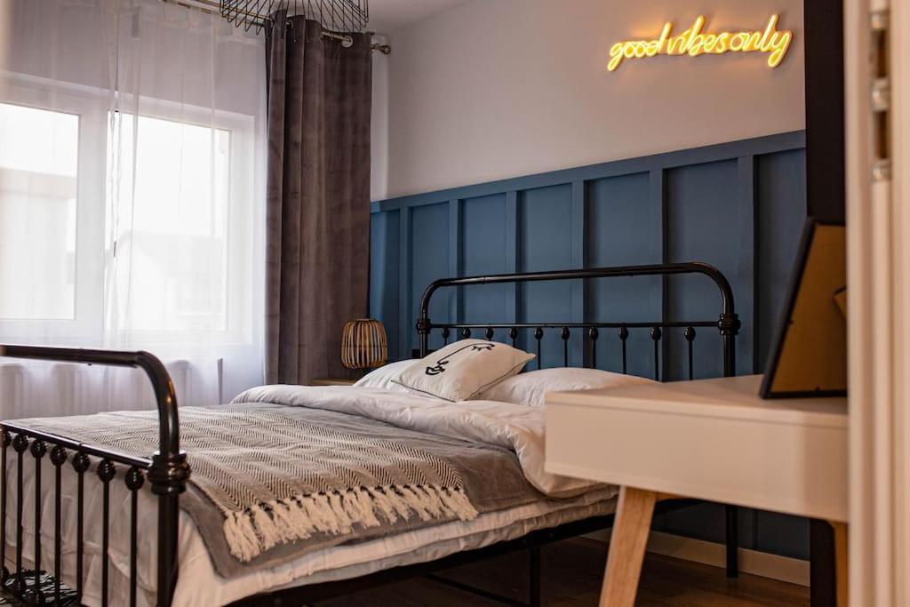 Blue Moon. Cozy Apartment Near Iulius Mall Cluj-Napoca Extérieur photo