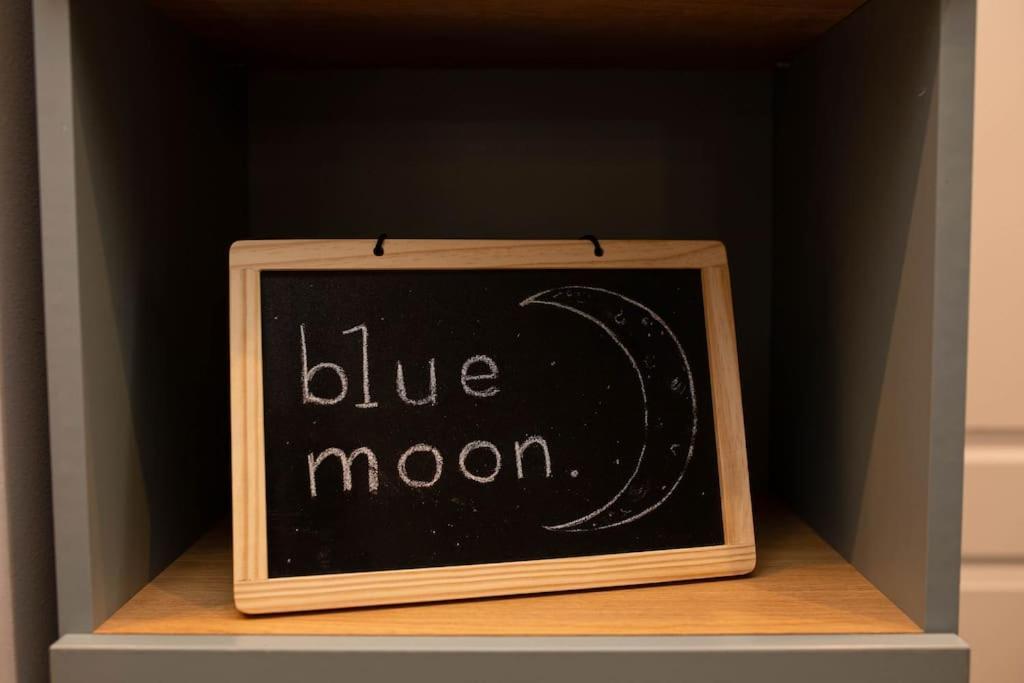 Blue Moon. Cozy Apartment Near Iulius Mall Cluj-Napoca Extérieur photo